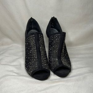 Black rhinestone peep toe heel Jennifer Lopez